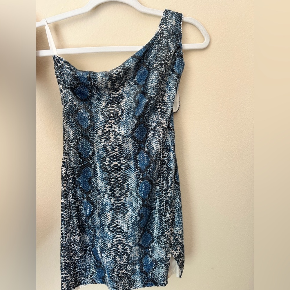 Superdown Revolve One Shoulder Blue Sequined Snak… - image 3